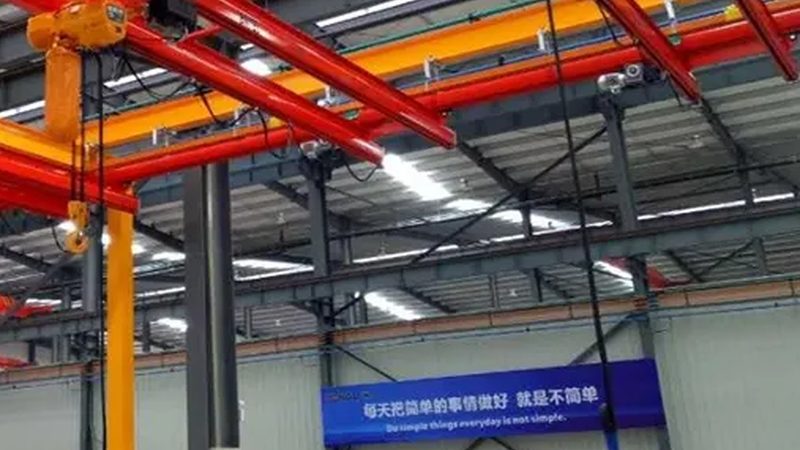 成都老旧起重机改造：升级改造，安全先行