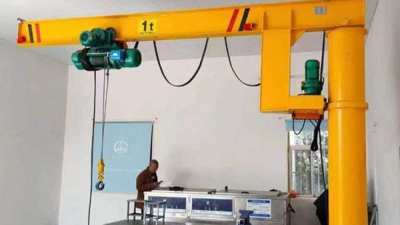 小时监控降压线安装：保障起重机安全运行的隐形守护者